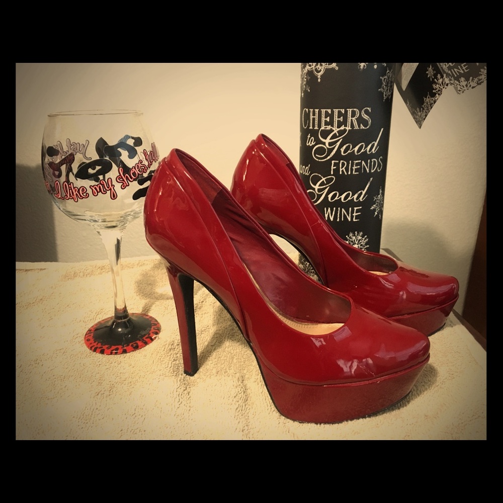 Red size 7 high heels
